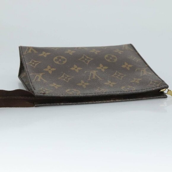 LOUIS VUITTON Monogram Poche Toilette 19 Pouch - Picture 5 of 16